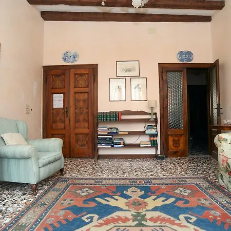 Biennale Apt Balcony * Венеция